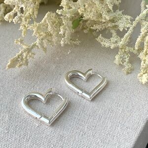 925 Silver Heart Hoops